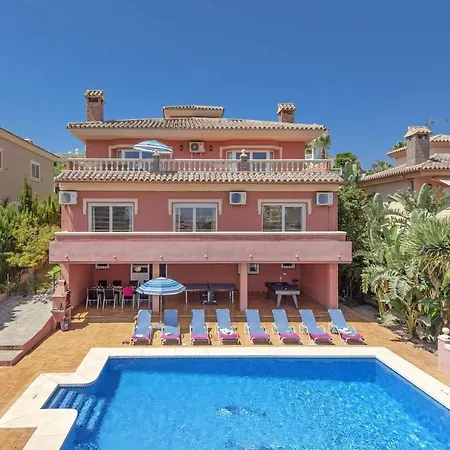 Villa Torrequebrada By *